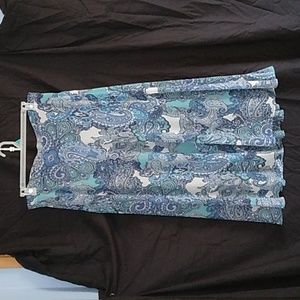 BEAUTIFUL PAISLEY PRINT LONG FLOWEY SKIRT.